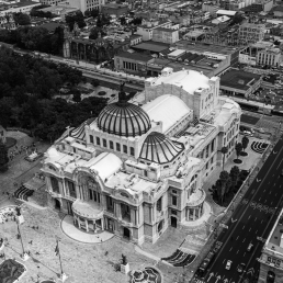 Palacio de Bellas Artes desde la Torre Latinoamérica en el centro de la Ciudad de México